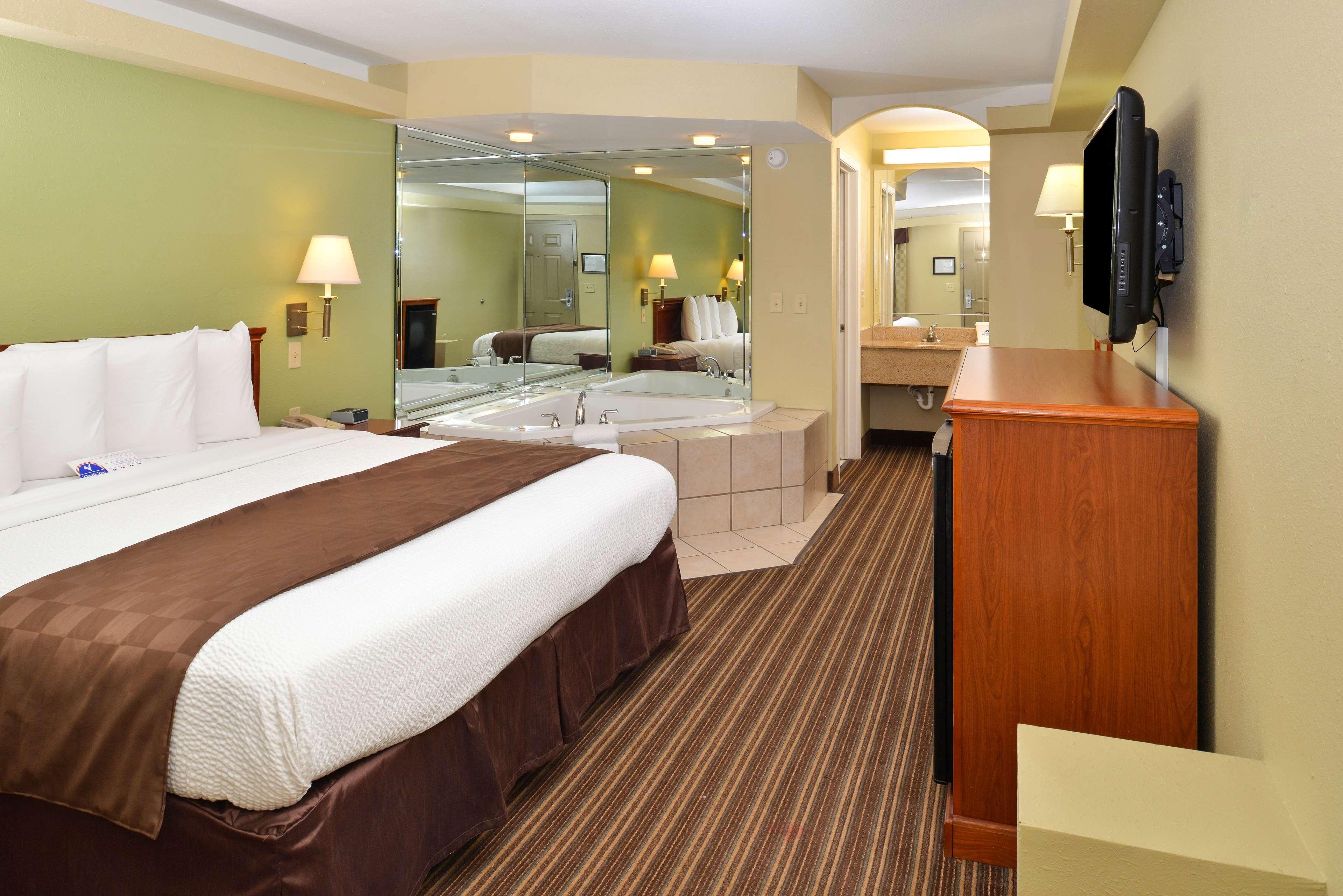 Americas Best Value Inn And Suites Літл-Рок Екстер'єр фото