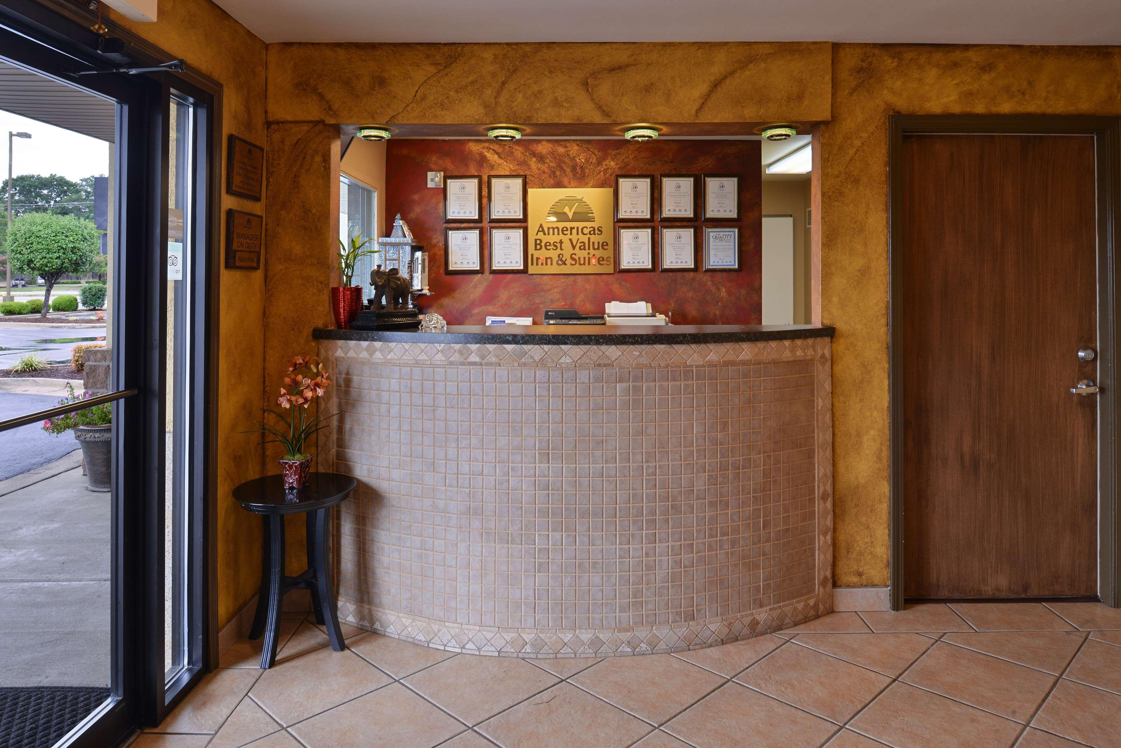 Americas Best Value Inn And Suites Літл-Рок Екстер'єр фото